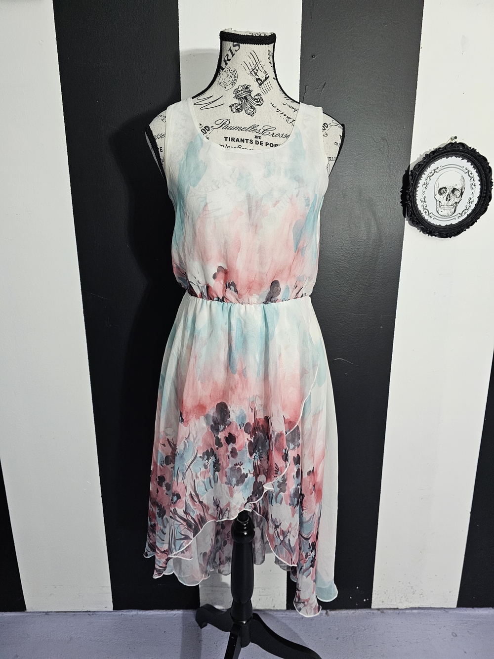QED London Pastel Watercolor High-Low Floral Dress
